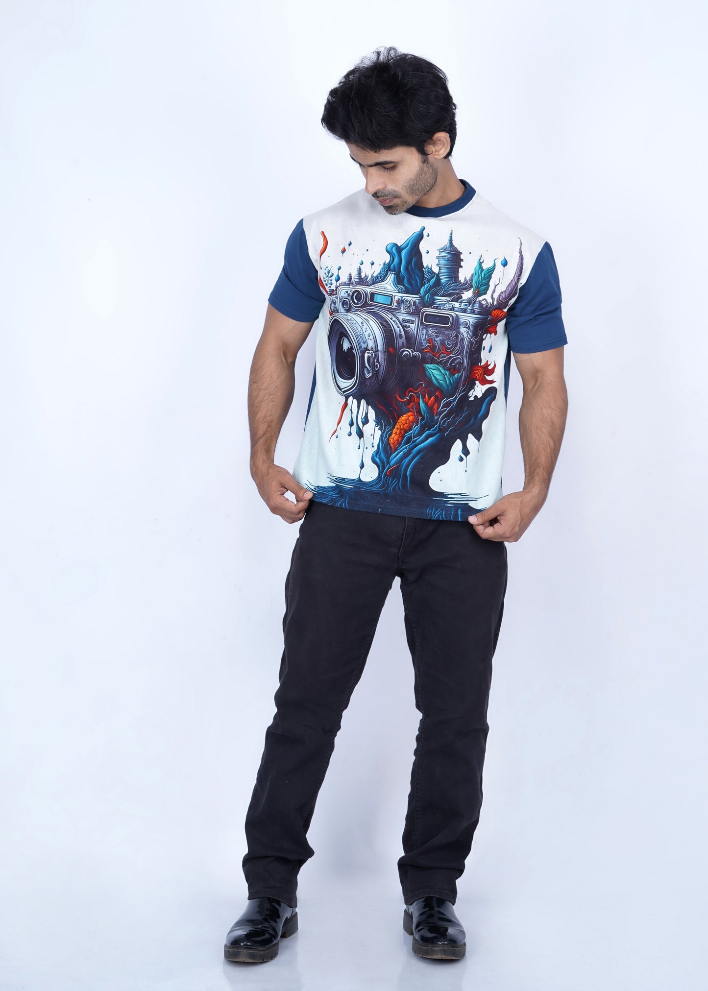 🎥 "Frame Life in Style"   100% Organic Cotton T-Shirt.